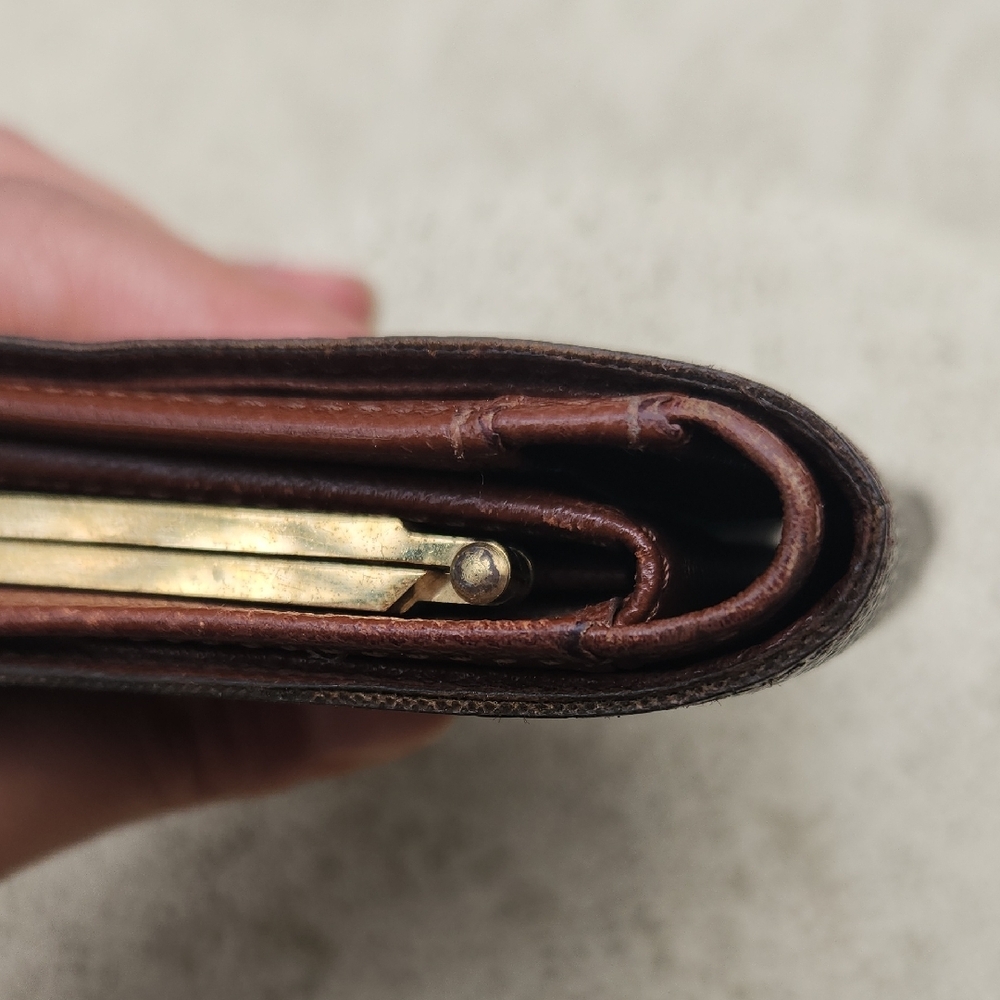 Louis Vuitton Black and Gold Monogram Wallet - Picture 8 of 17